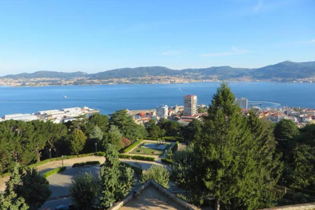 Espacioso Piso Con Garaje Cerca Del Centro De Vigo Zewnętrze zdjęcie